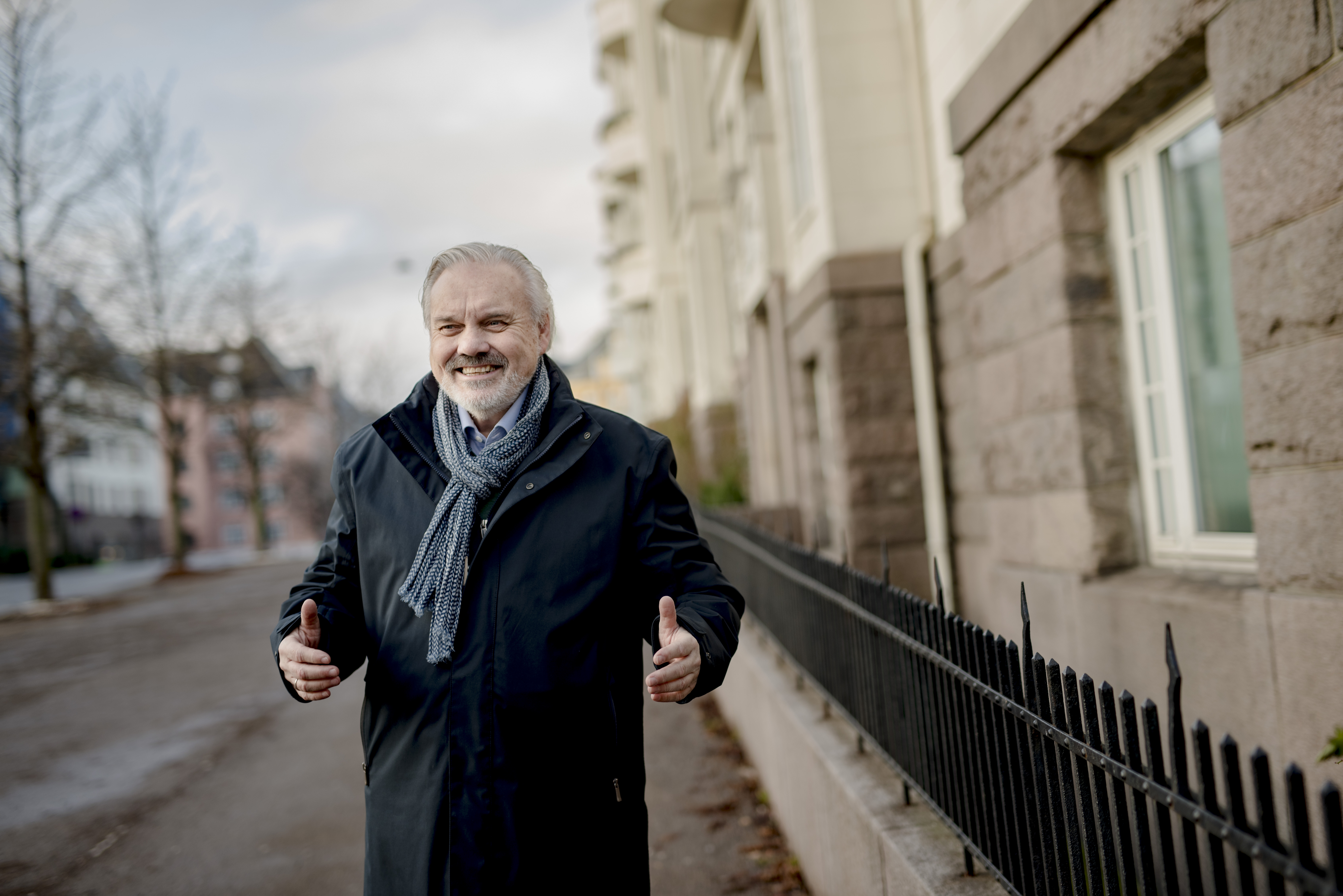 Coach Per-Egill Frostmann som smiler