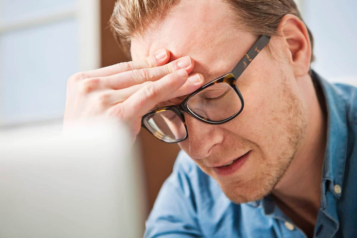 Bedragersyndromet – slik håndterer du følelsen av å være en bedrager på jobb.