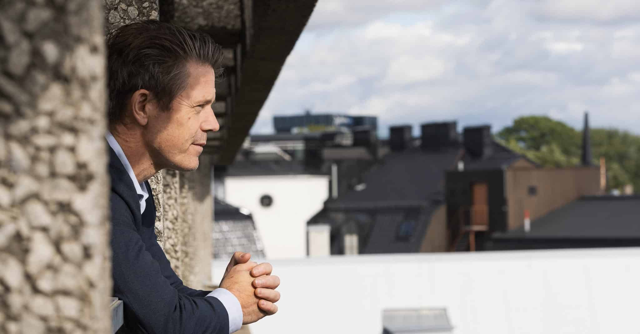 Bernt Apeland i Virke.