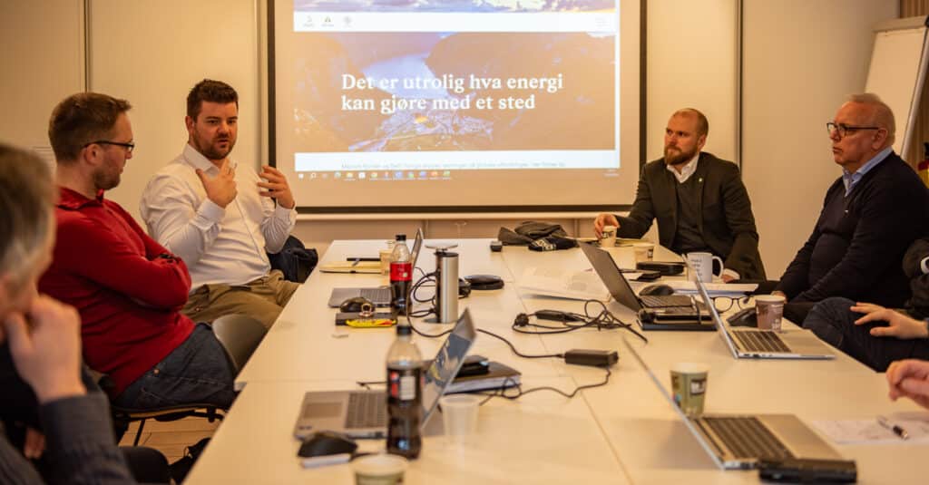 Lederne i energi-dialog med norske politikere.