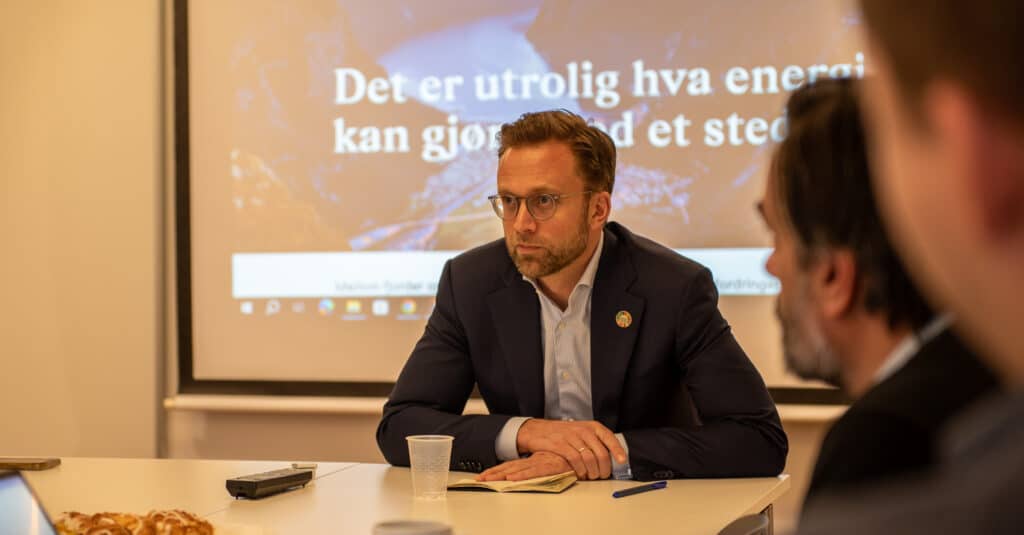 Lederne i energi-dialog med norske politikere.