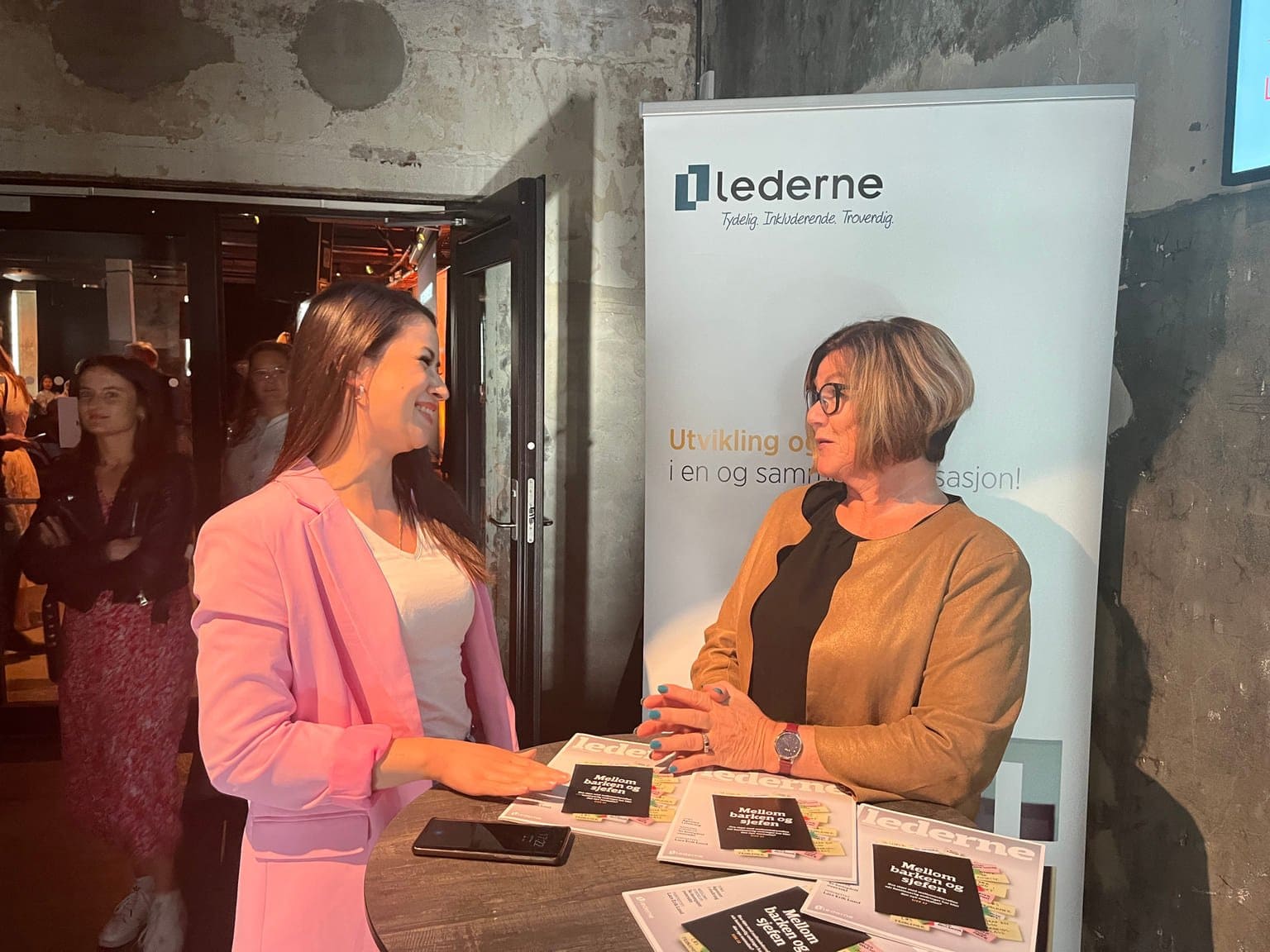 Alexandria Nakpil Følsvik er medlem av Lederne, og fikk møte nestleder Liv spjeld By under Ledelsekonferansen i Bergen 8. september 2022.