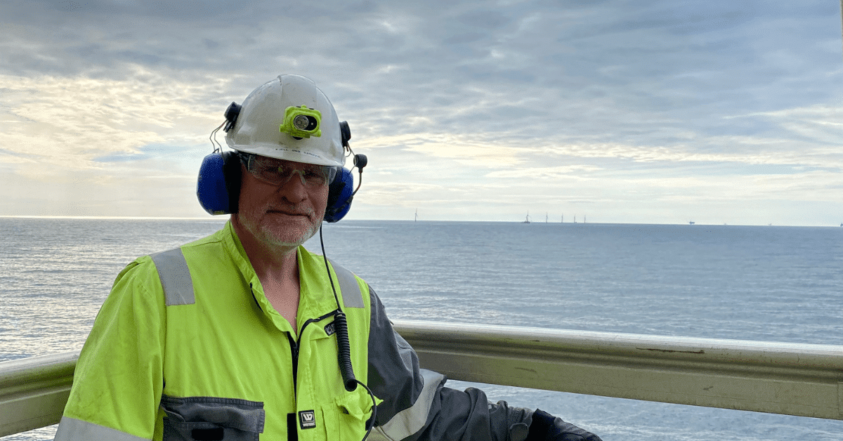 Kjell Uno Sandvik i kjeledress på plattform