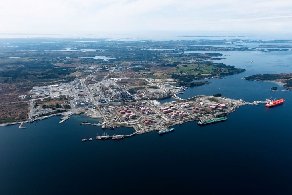 Flyfoto av Mongstadraffineriet