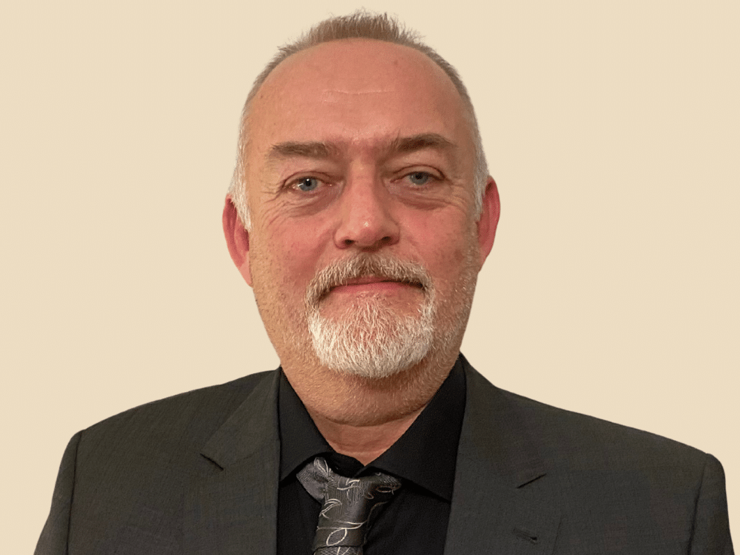 Rolf Egil Furnes i Lederne.