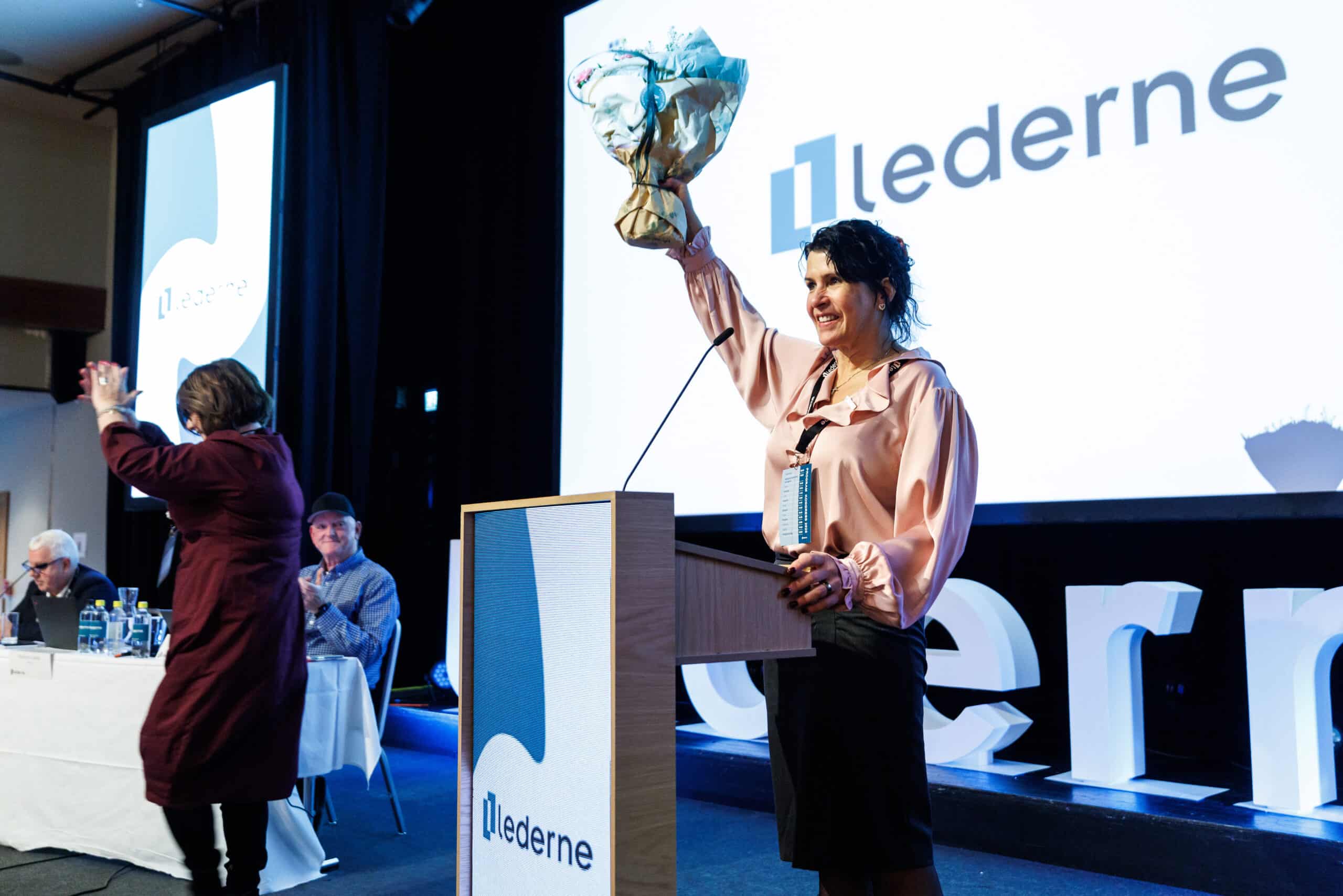 Trude Arlen Horne på scenen på kongressen i 2025.