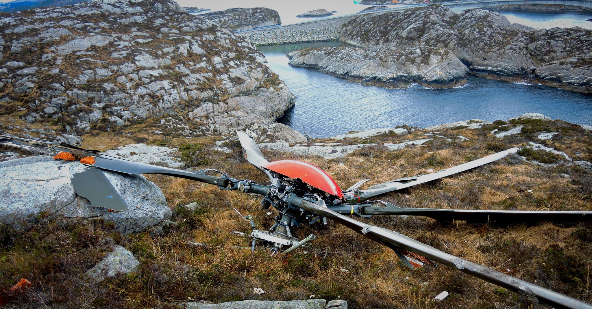 Rotoren til helikopteret som styrtet ved Turøy.